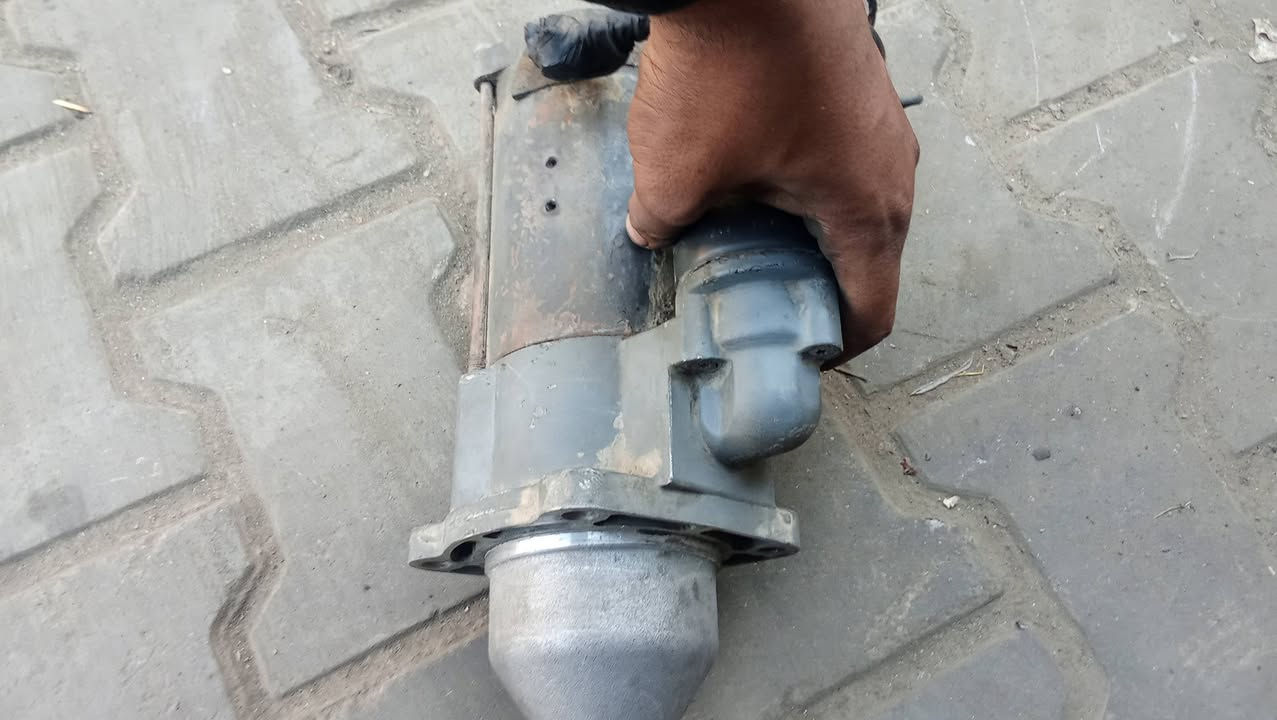 كمنز102 12فولت ***********
دويس 24فولت
مسيو بوشي رافعة
