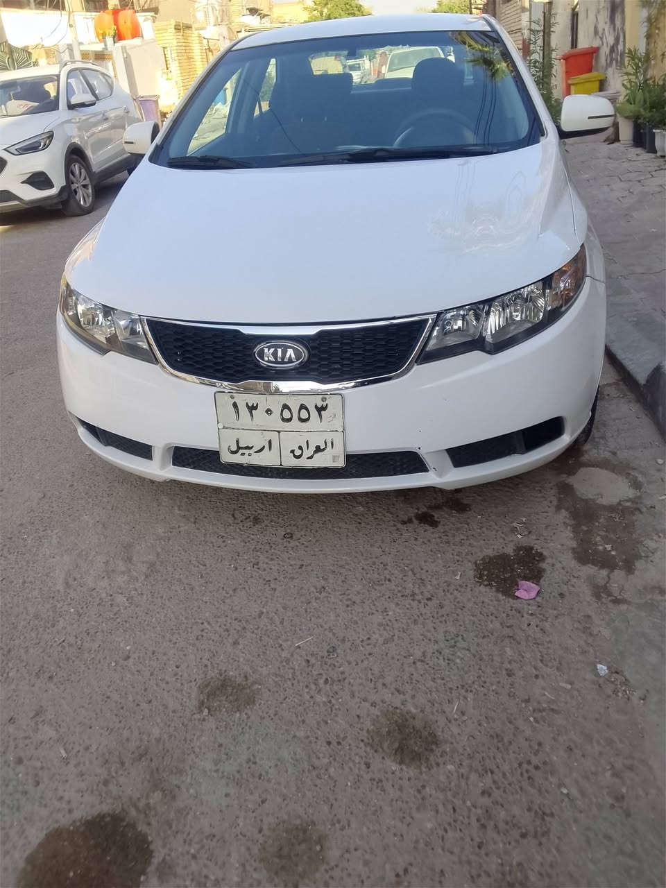 السلام عليكم سيراتو موديل 13 خليجية 
بيهة صبغ بابين او جاملغ امامي 
مواصفات تحكم استيرن جهتين 
مري شفط 
شاشة وكامرة 
محرك 1600
مكينة كير جدد 
تحويل ثاني يوم 
السعر 83 مجال بصيط 
رقمي *********** عنواني بغداد
