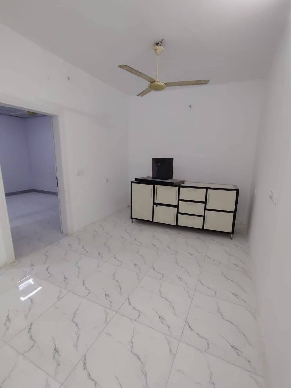 بیت  للبیع  طابو صرف منطقة رابرین
مساحة 100م  سعر  فقط 4دفتر 10ورقە
   فول مواصفات  منطقة رابرین 
  غرف نوم استقبال هول مطبخ صحیات 
  تلفون ـ واتساب ***********
