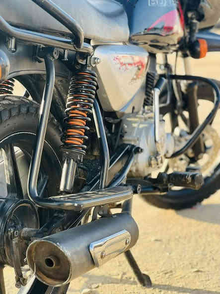 دراجه هندي كما موضح بالصور  موديل 2021 أوراق بأسمي مامفتوح بيهه برغي السعر 1500 للاستفسار ***********
