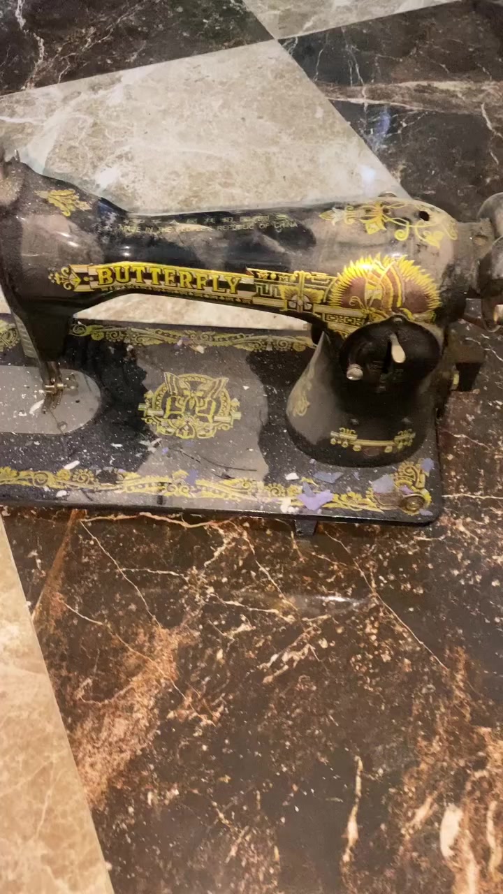 ماكنه خياطه مع ميز شغاله 
الاصمعي الجديد 
ب 50 الف


**إذا كنت صاحب هذا الإعلان وتريد حذفه لأي سبب، رجاءا أرسل رسالة إلى الدعم الفني**