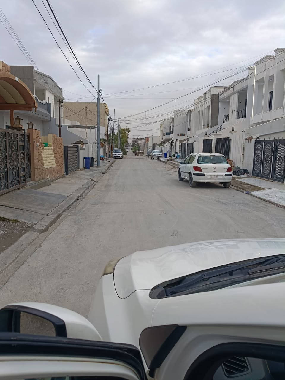 سلام عليكم بيت للبيع 100في منطقة شوراو كركوك خلف معمل جرزات السعر46بي مجال وشكرا اتص أو الاستفيار على هذا رقمي ***********صاحب بيت
