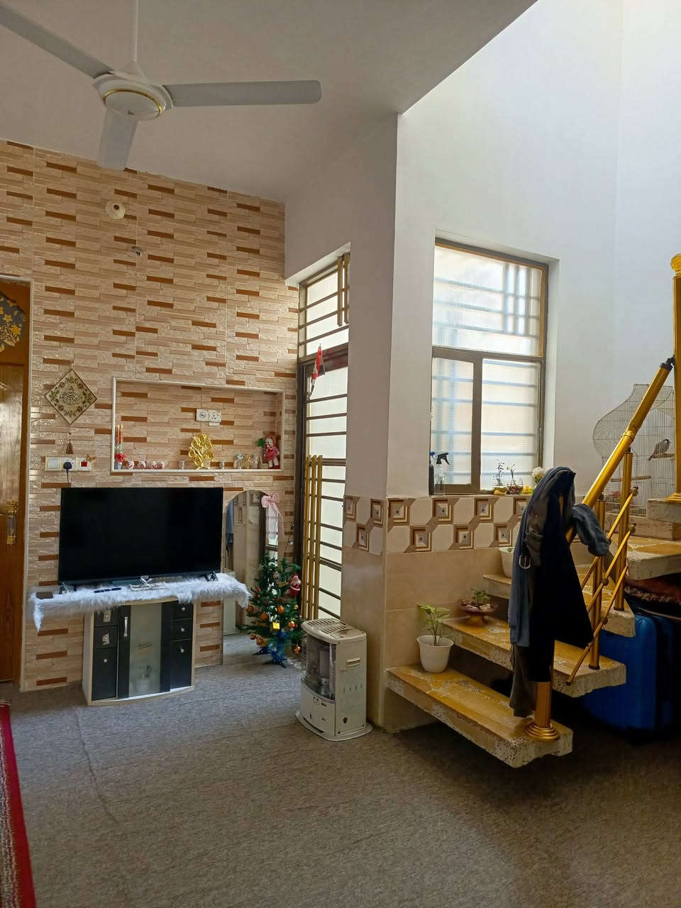 ياالله 

يوجد لدينا بيت للبيع حي ميسان قطاع 24 قرب المشتل الكبير مساحه 100متر يحتوي على غرفه وصاله واستقبال ومطبخ وصحيات صب كونكريت ارضيه كاشي درجه اولى جدران سيراميك سقوف لبخ بورك إلسعر المطلوب 

97مليون قابل للتفاوض

 يرهم مراوس

للاستفسار والمعلومات الاتصال بنا ع الارقام التاليه 

***********

***********

***********

او مراجعه مكتب ألروان للوساطه العقاريه والمقاولات العامه 

عنوان المكتب حي ميسان ع الشريط قرب صيدليه الشراع 

عندك بيت عرصه للبيع راسلنه وات ساب وتدلل 

للات
