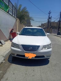 أسلام عليكم سوناتة 2009سيارة حلوة ونضيفة كير محرك تبريد صدر اماَمي خير...