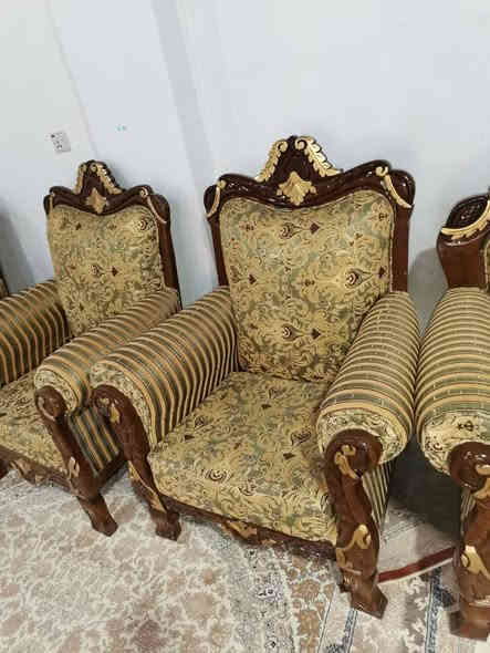 کۆمەڵێک ئەشیای ناوماڵ بۆ فرۆشتن..
تاقمی دەنەفەری فەرشی ئێرانی مورەشەح کتێبخانە..
شوێن دەربەندیخان گەیاندن هەیە..
***********..***********. دار بنديهكان
