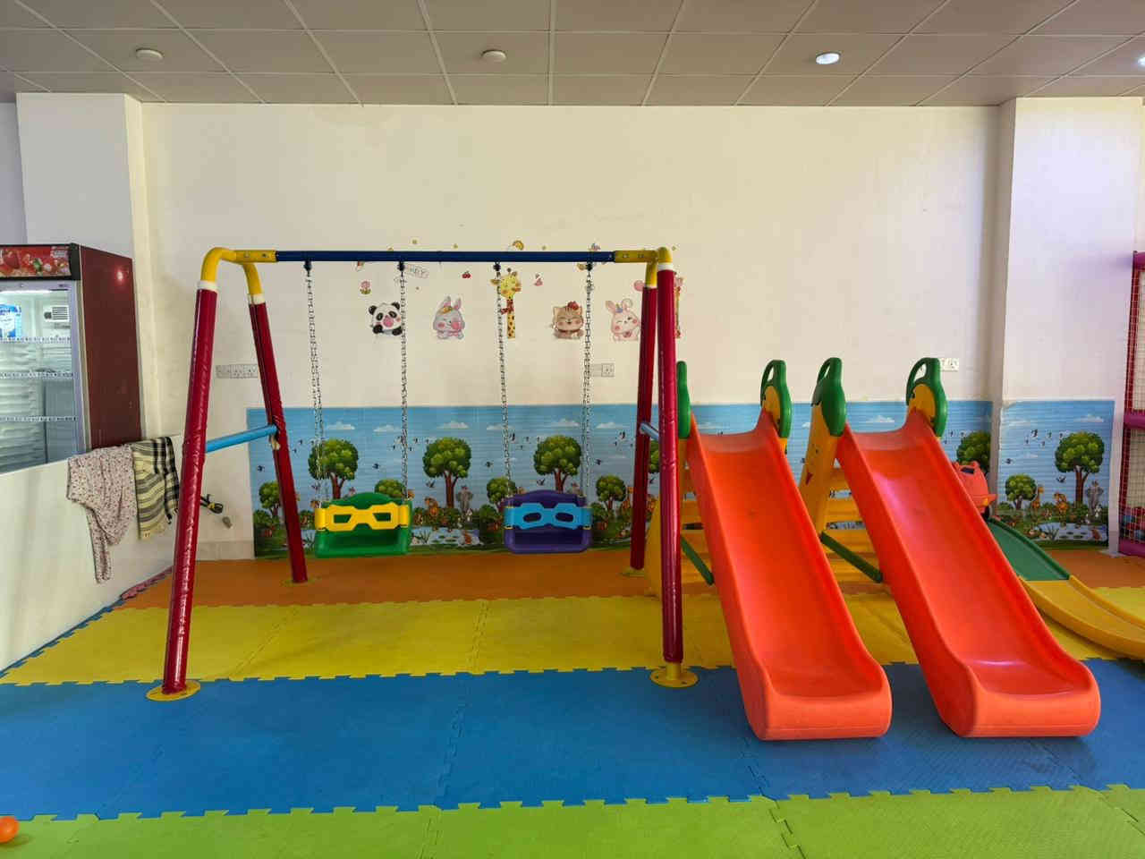 هۆڵێ یاری منداڵانی کامل بۆ فرۆشتن 
سەرجەم پێویستیەکانی هۆڵێکی تێدایە یاریرکان زۆر پاکو تازەن زۆر کەم بە کار هاتون 

نرخی ٧٥ گەڵایە 

سلێمانی

***********
