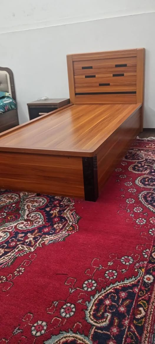 غرفه للبيع السعر ٥٥٠الف
للاستفسار مراسله الرقم
***********
