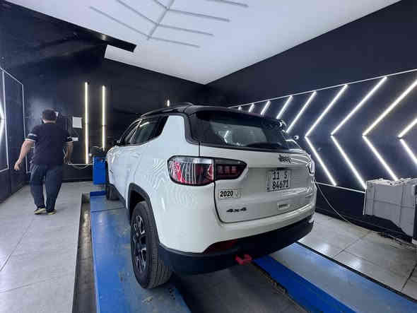 🚗 للبيع — جيب كومبارس 2020 (4 سلندر) فرصة ما تتعوض!
رقم إنكليزي جديد • تسجيل بغداد • السيارة باسمي مباشرة

✨ مواصفات السيارة:

 • ماشية بشكل ناعم وما بيها أي نواقص ميكانيكية

 • محرك 2400 / 4 سلندر اقتصادي وقوي

 • هيكل نظيف 

 • سونار أمامي وخلفي (مرفق صور)

 • السيارة استخدام شخصي محترم

 • فقط التبريد يحتاج متابعة والباقي كلشي تمام

💥 مناسبة للسفر والدوام — ومعتدلة بالصرف

📍 السيارة موجودة في بغداد

البلديات 

السعر 115$

📞 للاستفسار والتواصل:

***********
