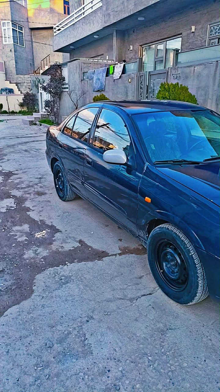 سەرەتا سڵاو 
سەنی کۆری مۆدێل 2011
ڕەنگی نیلی 2پارچەو کەمێک وردەی هەیە
تەبرید لەسەر سویچ
گێڕ تۆماتیک 
چوار جام کارەبا
فۆرمیگا
چوار تایەی لۆک
سەنەوی هەتا مانگی 12 تازەیە
بێ تەقەو ڕەقە
بێ ناو گرتان 
ڕەقەم سلێمانی
سعری 88 وەرەقەو کەمێ مەجال
***********
