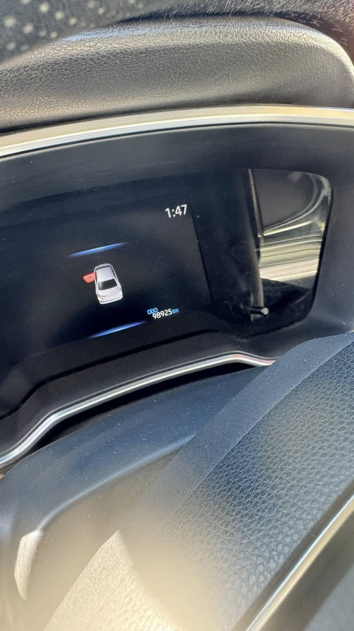 سلام عليكم شباب
كورلا 2022 ساز وكاله 
كفاله عامه من صبغ من طخه 
ماشيه 98 
تخم تاير دوشمه عامه 
بااسمي تحويل مباشر 
مكان السيارة بغداد 
***********
السعر 175 وبيه مجال بسيط
