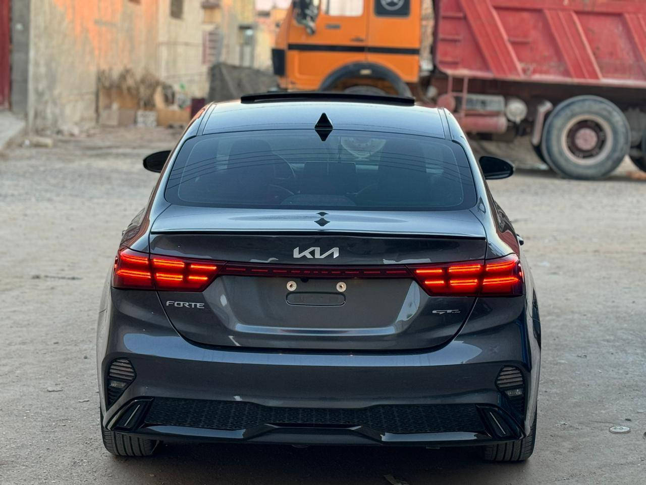 السلام عليكم
فورتي 2024 

فئه gt Laine

حادث قطعة وحدة جاملغ امامي فقط 

بدون رقم تترقم جمع المحافظات 

مواصفات 

فتحة سقف سلايت 

شاحن واير لس

بصمة وتشغيل عن بعد 

رادارات 360 درجة 

تحديد مسار 

قيادة ذاتية 

درايف مود ثلاث وضعيات قيادة 

لد امامي خلفي نهاري 

كروز سرعة 

مانع تصادم 

عدسة LED عالي ناصي اوتو 

شاشة اعطال 

شاشة كبيرة تدعم كاربلي و اندرويد اوتو 

اشاير بالمري 

نقطة عمياء 

اوتو هولد سايد بريك بصمة 

مانع تزحلق .

عنوان كربلاء 

***********

الشراي يتصل وبي خير ويتدلل .
