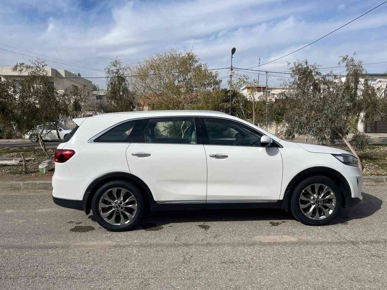 كيا سورنتو 2020 بدون صبغ بدون حادث فقط مبدل عشره قطع اسود دعاميات و لايتات بلادي.. *********** أربيل, العراق
