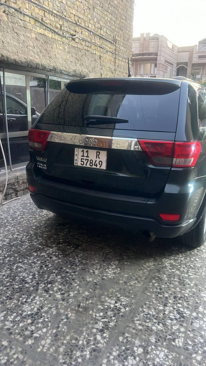 السلام عليكم
للبيع جيب موديل 2011

الون زيتوني 

لاريدو

مكينه 3600

تحكم ستيرن

تو ويل

بصمه بوب 

بصمه تشغيل 

مخمل كشنات

كامره 

عليها ادامه كامله

براد دهن

نوزلات

بلكات 

فيت بم

مساعد فيت بم

دسكات
برمجه مراوح 

لايتات مال موديل 2013 ( لايتات زنون منضومه كامله) 

حادثها سرقه جاملغ اليمنه واليسره والدعاميه

سنويه والرقم جديد ب اسمي 

مكنها بغداد الاعظميه

***********

السعر 155 بيها مجال كلش بيسط
