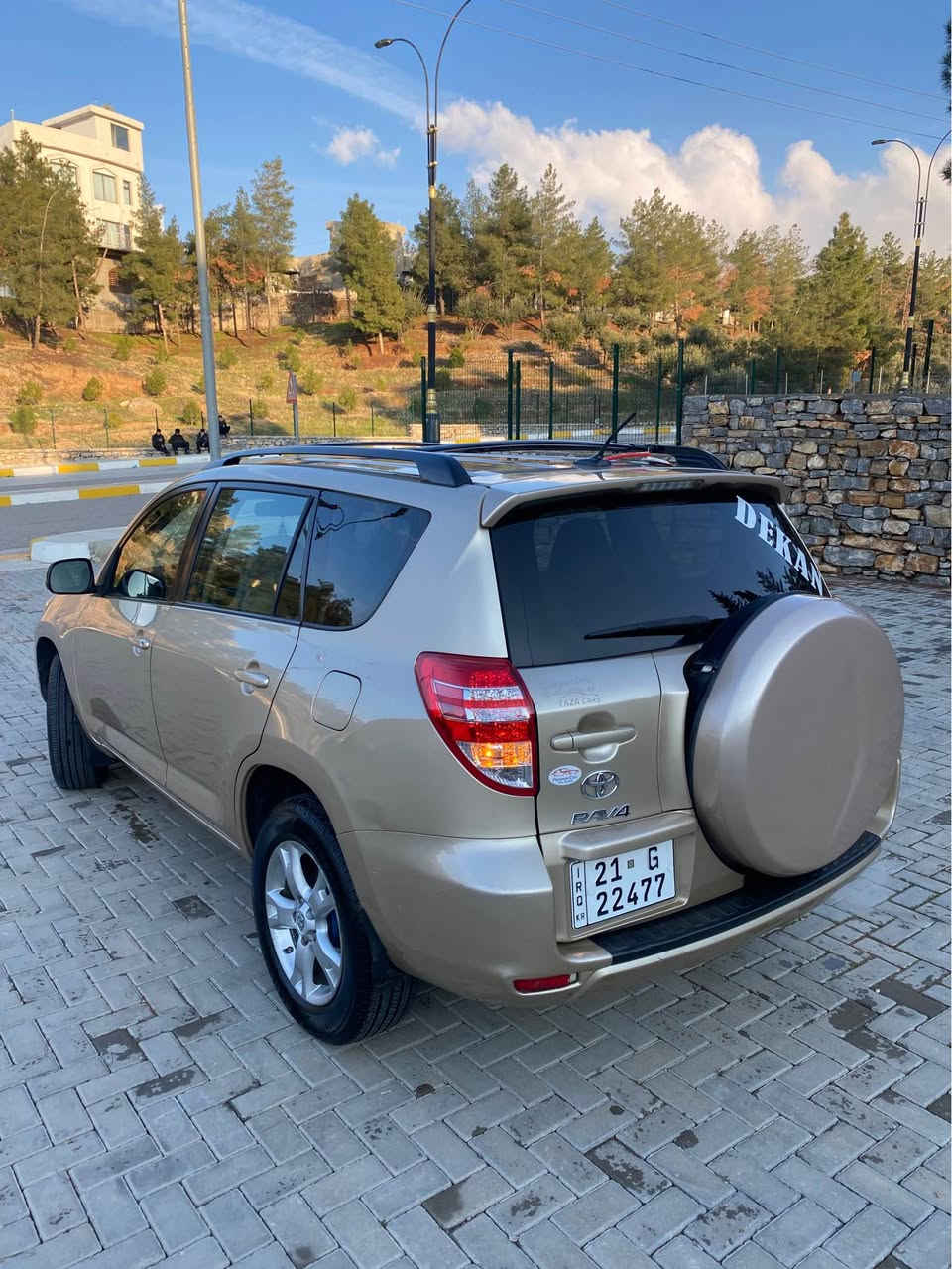 سەرەتا بە ناوی خوای گەورە و میهرەبان

فرۆشتنی خێرا

تۆیۆتا Rav4

مۆدیل ٢٠١١

مواسفات کەنەدی فول فول مواسفات قەپات سڵایدە و دەبل اکسل و سپێر لە کۆل و چوار جام کارەبایی و ئۆتۆ و گیر تۆماتیک و دەبل گیر و سوکان ڤۆلیۆم و تعدید سرعە و دەبل ایرباگ و ایرباگی شان و دەبل گیچ و لایت ئۆتۆ و قفل مرکزی و دەبل اکسل و فول فولە بەس بەسمە نیە..!

نموونە لە جوانی و پاکی

گیر و مەکینە و دەبل اکسل و کارەبایی و تەبرید و تەقە و رەقە و تندوتۆلی بەشەرت

مەکینە مەرخوب ٤ بستۆنی دوونیوە بیلاد گیر و مەکینەی کامریە

پیش و دوای کەپسە سەقف و شان و چواردەوری شوشەیی 

دەعم و لیدراوی نیە

٣ پارچەی پیشەوەی پەمپە لەسەر ساخی بی ناوگرتن و بی کاڵبوونەوە

سەیارەکە کاڵبوونەوەی نیە

٤ تایە و ویلی لۆکی بیلادی لە ژێرە

رەقەم و سەنەوی و ژینگە و بانی تازەیە تا کۆتایی ٢٠٣٠ تازەیە بە ناوی خۆمانەوەیە تحویل و خرامە و بە ناوکردن بەشەرت

ماڵی دۆستە و دیناریک مەسروفی نیە

بۆ عەیب و عار پرسیار مەکە.!

شوین// هەڵەبجەی شەهید

سعری// ١٢٢ گڵا و مجالیکی برایانەی تیدایە

ئاسیا ***********

کۆرەک ***********

واتساب و تیلگرام و ڤایبەری لەسەرە.! حلبجة, السليمانية
