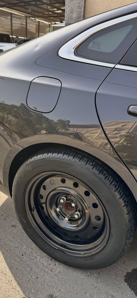 اخوان سلام عليكم
عندي ويلكب بوليسي حديد قياس 18 وتخم تايرات جدد اريد مراوس ب اي ويل بلادي اكون ممنون مكاني البصرة
***********
