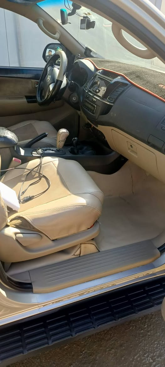 تيوتا فورتشنر 2014 رقم اربيل مكينه 6سلندر /4000
مكينه كير خير من الله 

ماشيه 168كم

تبريد ثلج 

مثبت سرعه 

حساسات 

7راكب 3قطع تبريد

بيها رصعه بل الجاملغ الامامي  

السياره جديده واحلا من الصور شرط

ترايها خير من الله 

مكانها بغداد جسر ديالى 

السعر 230 وبيها مجال قليل 

***********
