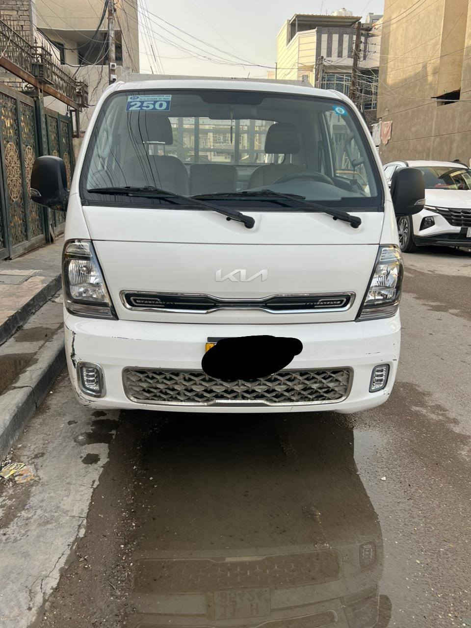 كيه حمل 2700 محركه موديل 2024 بيه ضربه  داخل صور موجوده ماشيه 45 الف سعر 160 نهايته  ***********
