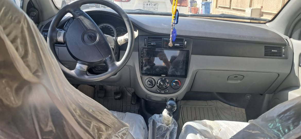 السلام عليكم عندي اوبترا للبيع  موديل 2012بيها قطعتين صبغ بدون دواخل السيارة خير من الله تدفئة تبريد الحدادية كاملة عدا الدرايم شفت اليسرا بي طكطكة بسيطة الاتصال ***********
