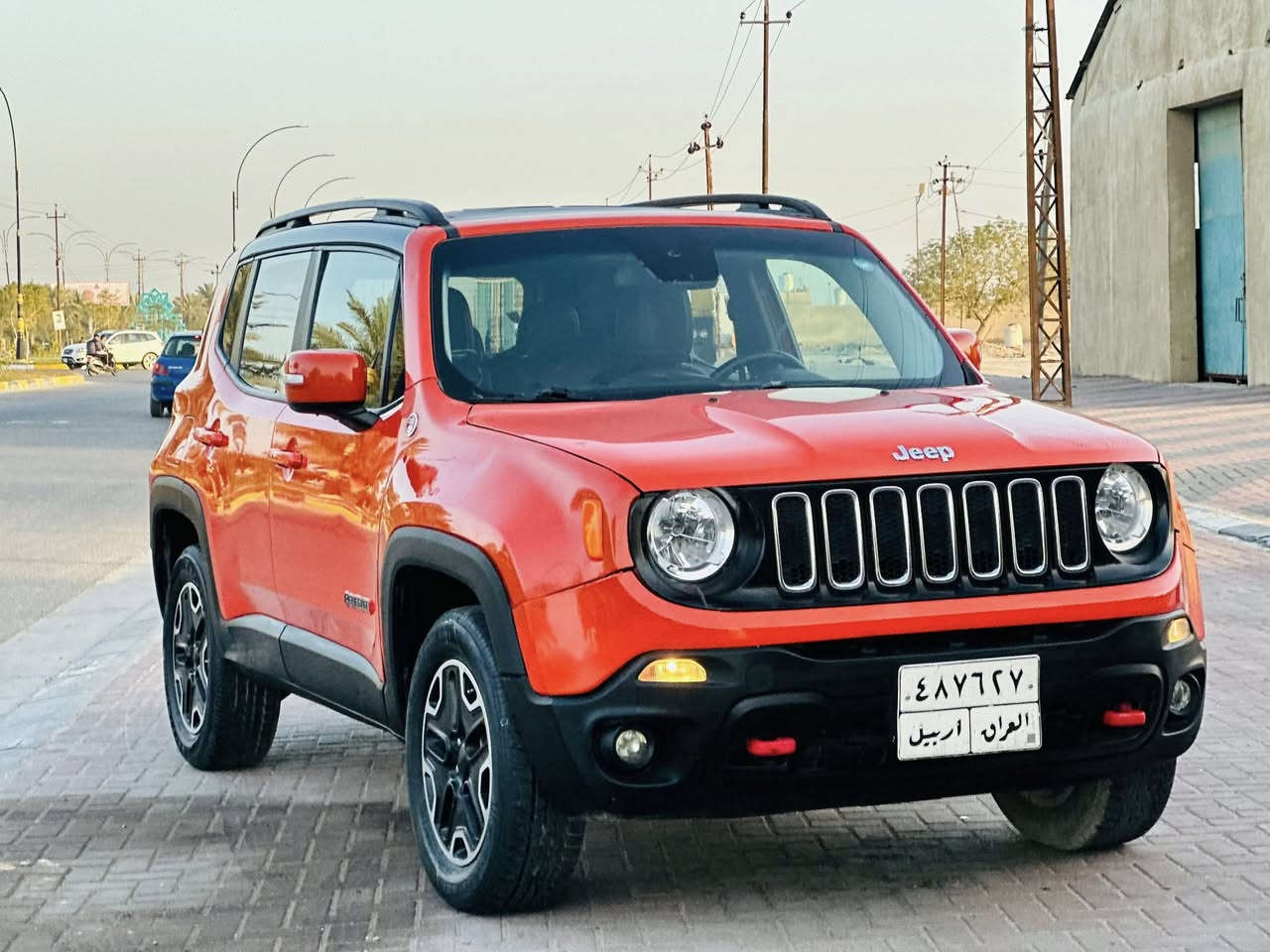 السلام عليكم جيب رنكد 2017 حتدثه فقط الجاملغ الخلفي بدون. دواخل. وبل عراق جاملغ امامي رش فقط عدا كفاله عامه. كير. مكينه ما مفتوحات 
فول موصفات كلشش خنك 
مكينه 2400 
بصمه  
بنرامه كشن جلد 
فور. ويل 
مري شفط 
شاشه ديجتال 
سايد بريك دكمه 
كشنات كهرباء وتدفه وتبريد  
تو كلر يعني لونين 
داخل لونين ماروني وسود 
جنطه كهرباء 
وهواي بعد موصفات 
عنوان كربلاء 
الرقم ***********
السعر( 110)
