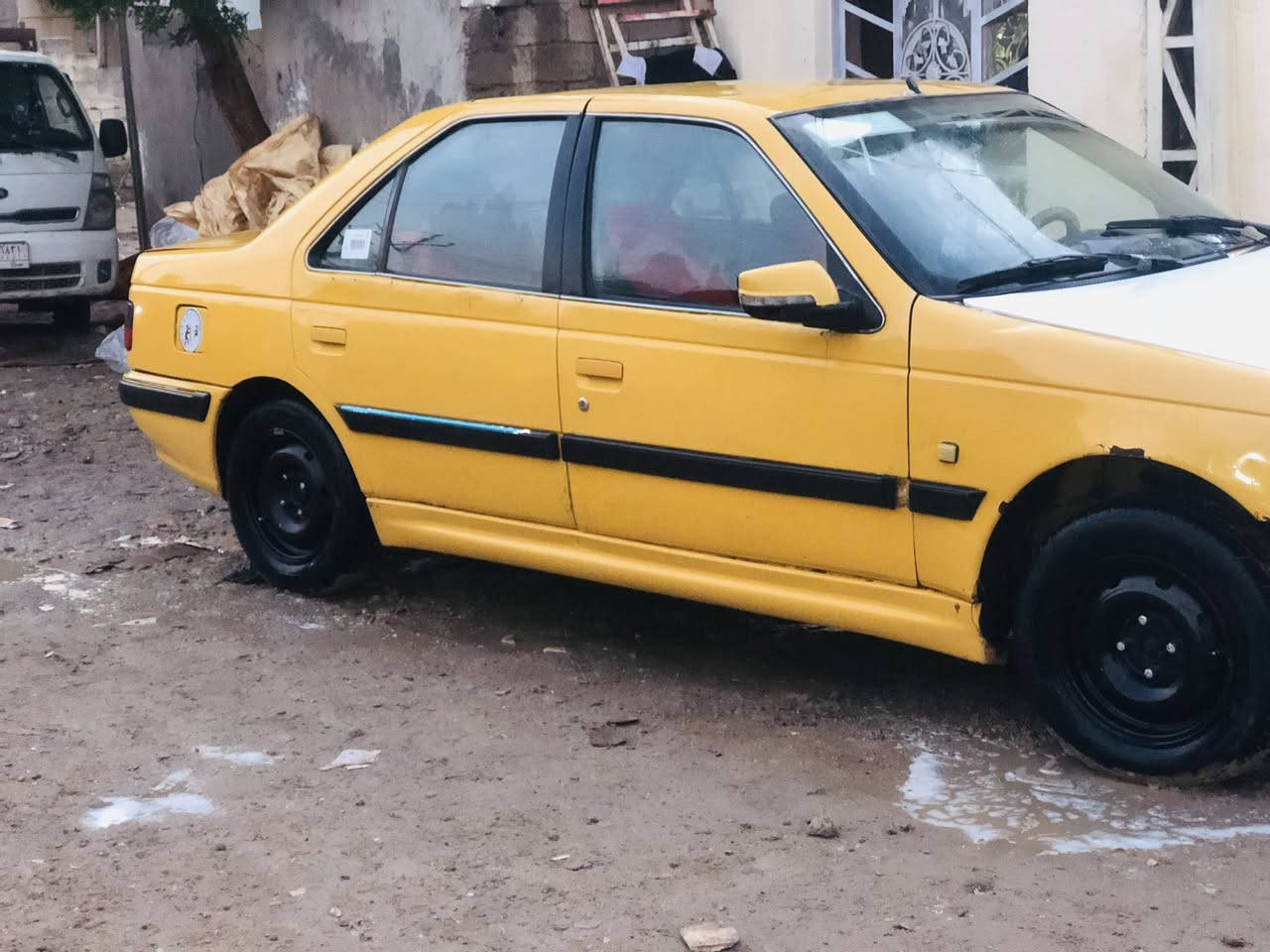 يالله بيجو بارص مديل ١٥ سياره جاهزه ماعدا بيها خربطه بيها حساس هوه واكف سنويه لل ٢٩ رقم ميسان تخم تاير كهربائيات شغاله يساره نصبه حلوه سعر ٣٤ وبيها مجال للطيبين مكاني العماره ميسان ***********انتصل ودلل
