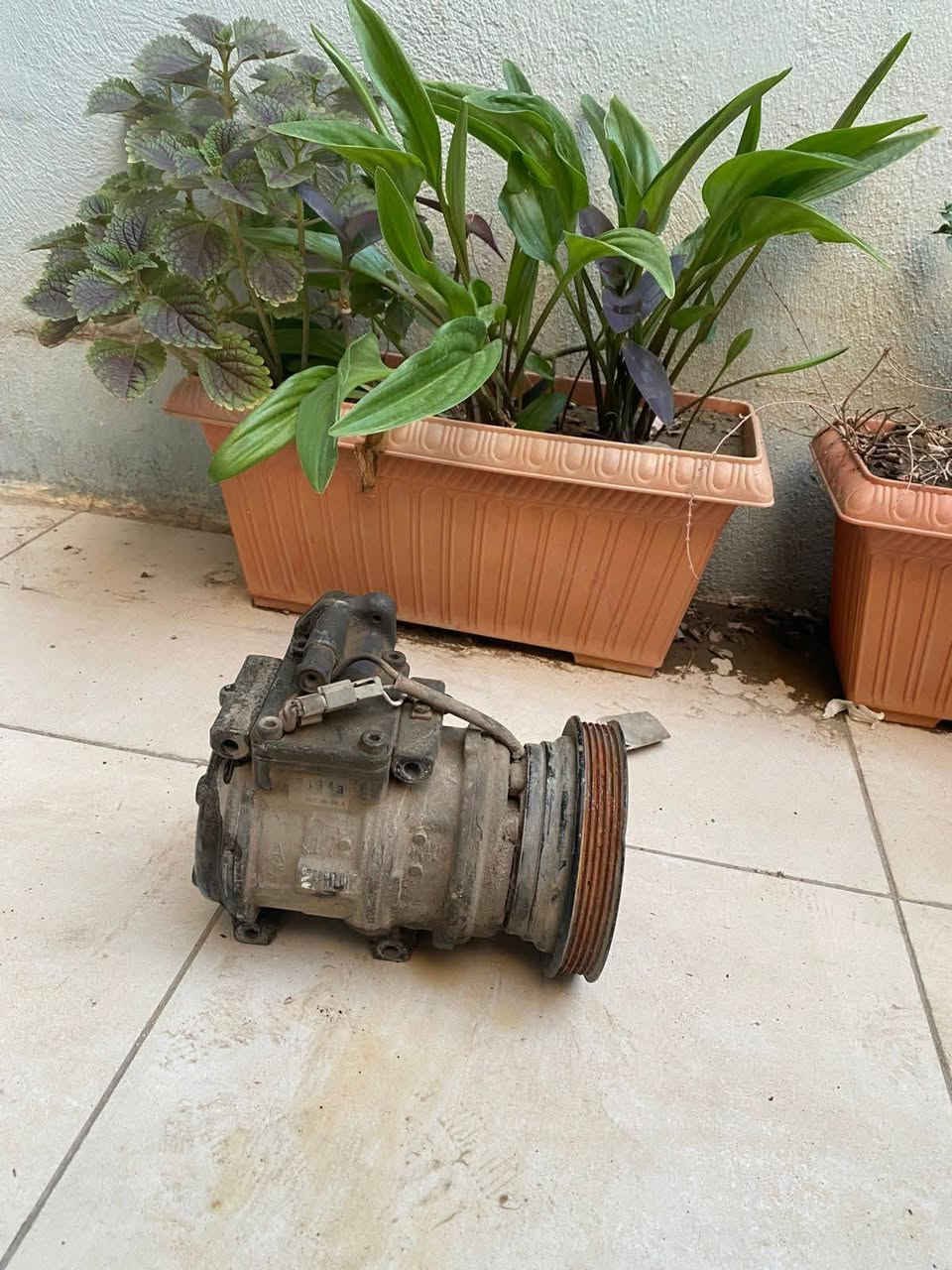 ادوات كامري  2000 
نظيف لووووووك شرط  ع الشغل ومؤسسة   🌊

يتوفر خدمة توصيل لكافة المحافظات
 ***********-*********** ابوراشد☎️ واتساب 
الموقع الدورة المهدية الثانية _ مجاور مفرك الدورة .
