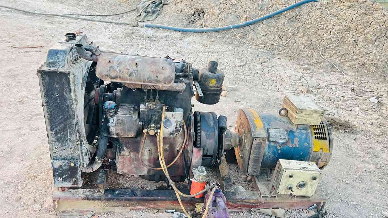 السعر مليونين و100بيها مجال قليل المكان ذي قار قضاء البطحاء للستفسار اتصال *********** 
وبخدمه الطيبين Singapore
