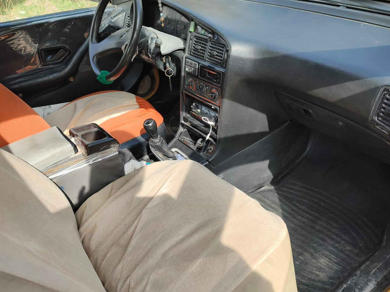 لبيع سيارة بيجو 405موديل 12 سنويه صار 4اشهر صاقطه مصفره هيئة وغرامات تبريد تدفئه كهربائيات كله شغاله تخم تاير تحويل ثاني يوم كير ومكينه خير من الله مكاني كوت واسط للتواصل ***********
