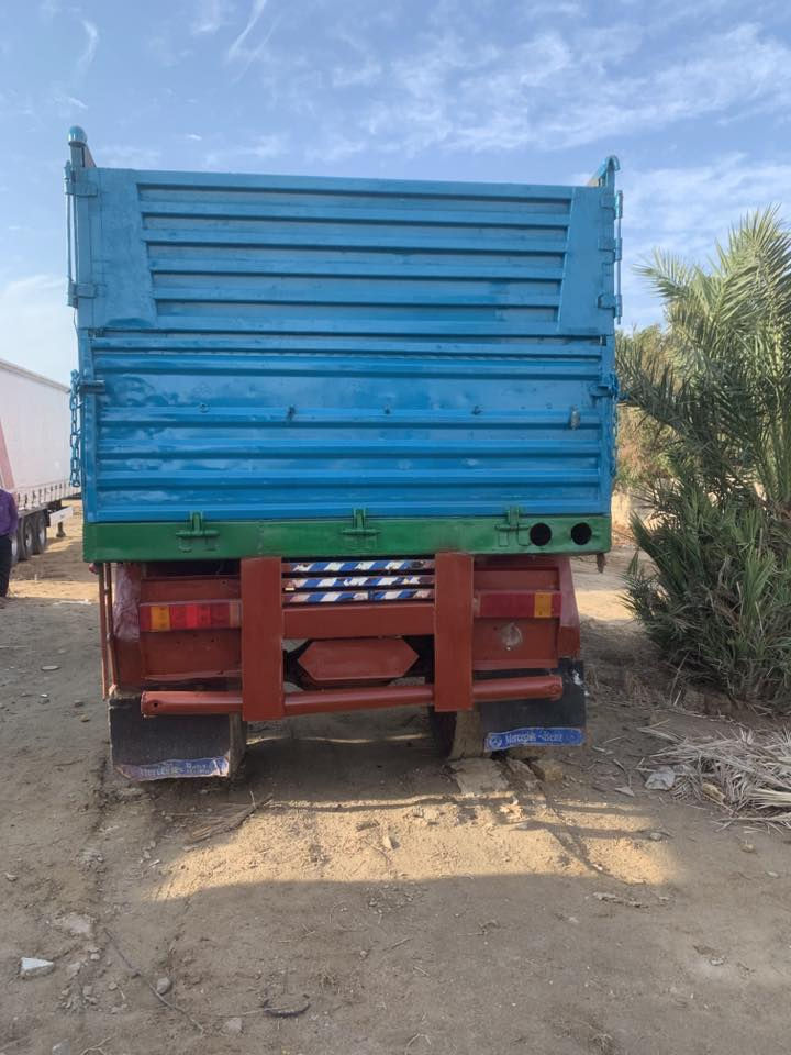 سلام عليكم للبيع مقطوره حداديه 16دناكير واحد سكانيه واحد 14الماني تخم تاير 24 جاهزه للعمل كهربائيات وهوه جاهزه ماعيزه برغي الستفسار  السعر ٩ ونص مليون وبيه مجال ***********/***********
