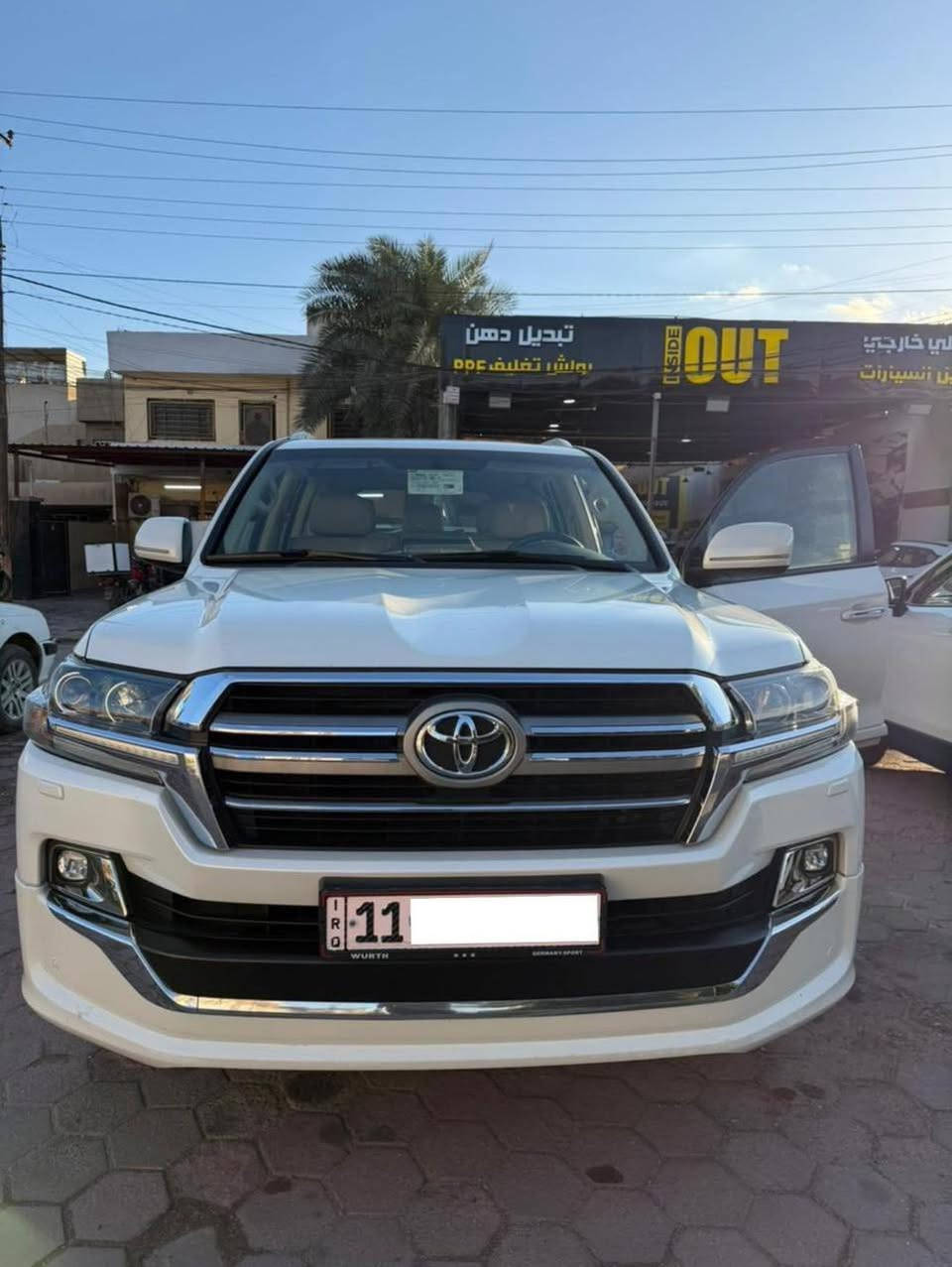 للبيع
 تويوتا لاندكروز كراند تورنك
2019 
GXR V6 
السياره مكفوله بدون صبغ بدون تبديل بدون حادث
ماشيه ١٢٠ الف حقيقي وكل صيانتها بالشركه 
السياره فول مواصفات كراند تورنك
عدادات لكزس صندوق شفط لايت اسود شاحنه وايرليس سلايت بصمه شاشه ام الدعاء من تفتح سويج ثلاجه داخل جلد بيجي تبريد مركزي ٣ قطع كشن السايق كهرباء ٣ وضعيات شاشات خلفيه تخم تاير جديد شادلها 
رقم بغداد الجديد سنويه وفحص جديده ورقم جديد بأسمي تحويل ثاني يوم
سعر السياره 55,000$ 
مكان السياره بغداد المنصور 
***********
