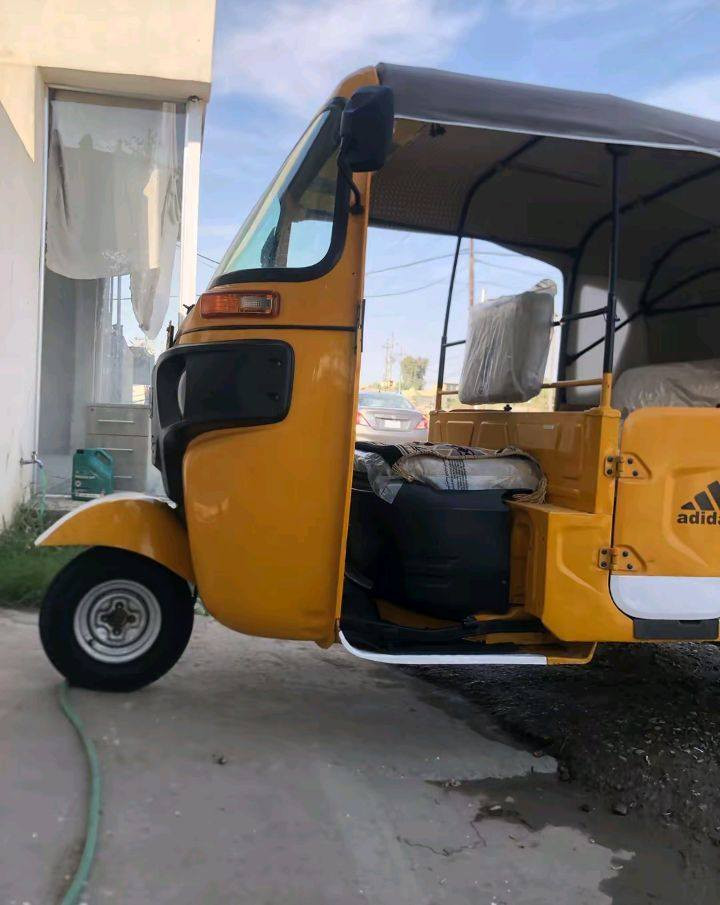 السلام عليكم تكتك للبيع موديل واحد وعشرين  رقم وسنويه بابل بيه صفحه معجون ب ٧٢٥٠وبيه مجال حك جيه
مكان بابل المسيب توصل ***********
