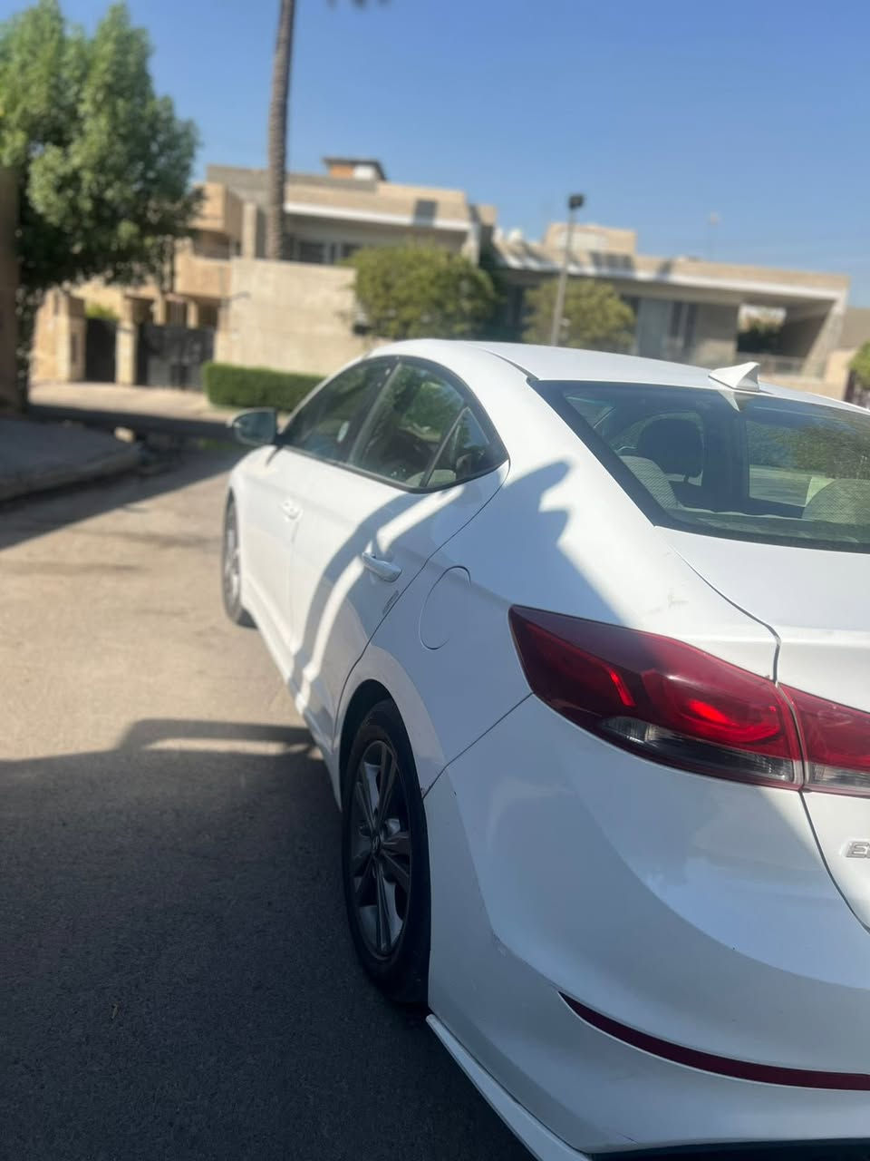 سلام وعليكم النتره للبيع صار بيها صبغ هنا جاملغ  وهاذ الباب موجود منشور بي صبغ  مديل 2017 سعرها 120 للستفسار ***********
