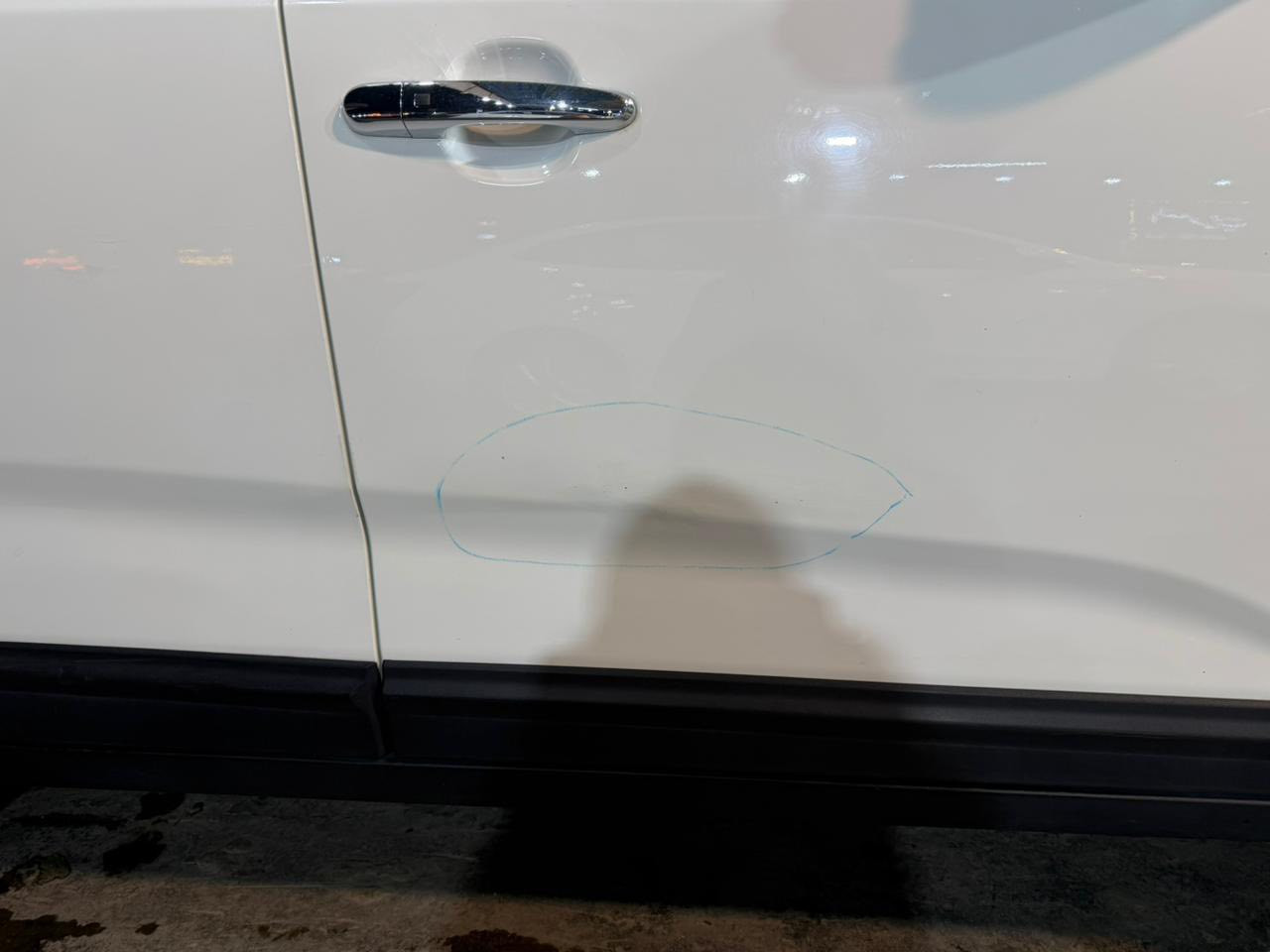 السلام عليكم
سورنتو خليجي2015
خليجي اللون ابيض 6 سلندر ماشيه 50 الف كيلو الكير والمحرك مكفولات يعني ممفتوح بيها بارد مذكور بالصور ومحدد بك لايت لد يدات ترحيب فول مواصفات ماعدا الفتحه 
السعر 200$ عنوان بغداد الدوره الميكانيك 
للاستفار الاتصال *********** واتساب
