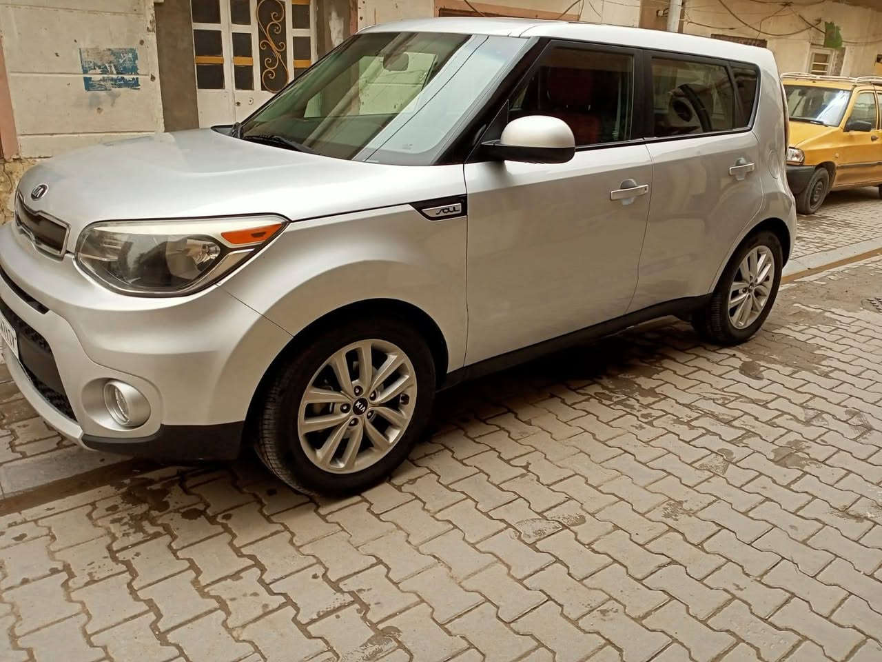 السلام عليكم.. كيا صول موديل 2018محرك2000رقم شمال دولي السعر115$
***********
