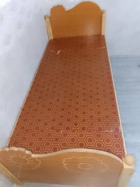 سرير • غرفة نوم