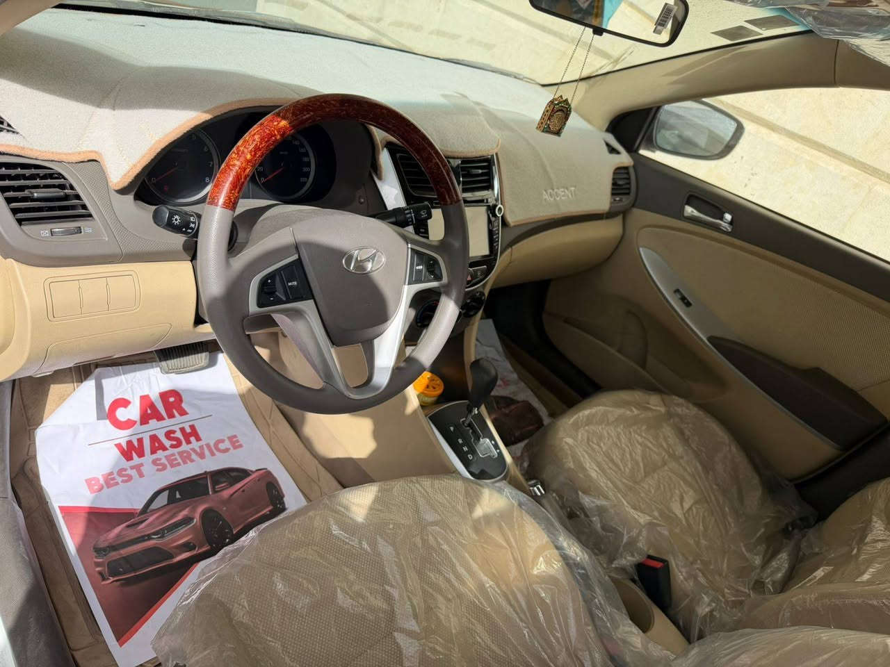 اكسنت خليجه فول  وضع شركه ماشيه 14
 كفاله من كلشي ***********
بسمي العنوان بغداد الجديده
