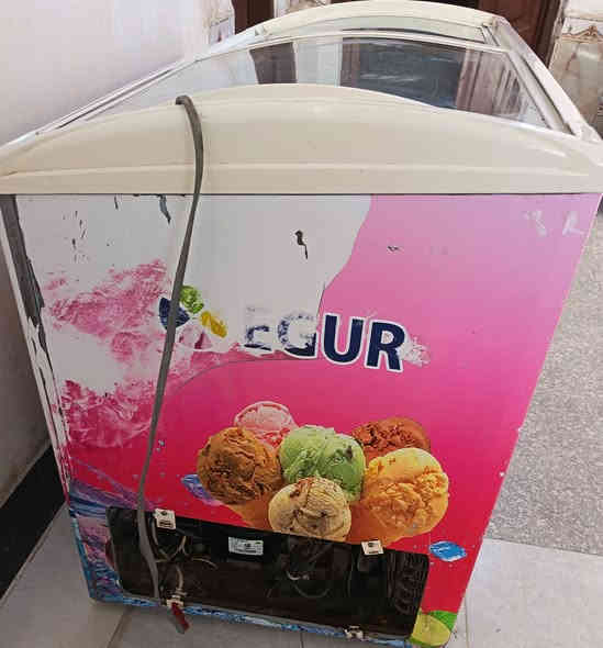 السلام عليكم
مجمده للبيع شرط الشغل والثلج نظيفه
السعر 220 المكان سوق الشيوخ
اتصل وتدلل (***********)
