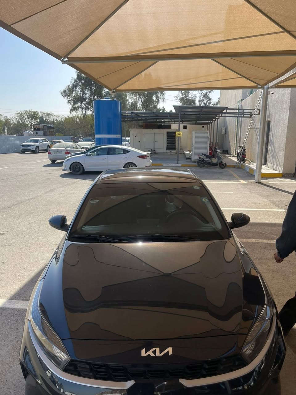 كيا سيراتو 2023ماشيه 19بسمي السعر 24مليون مكفوله كفاله عام خليجي سياره جديده ع ايدي من الزيرو مال دوليه
رقمي ***********
