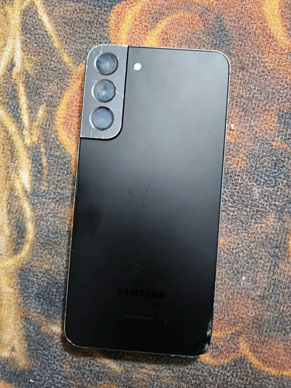 اس 22بلاس ذاكرة 128 فقط الكلاس بيها فطور بسيطة ماماثر نهائي ع الشاشة والضهر بيه فطر ايضا كما موضح مكاني بلكمالية شراي اتصل *********** سعر 225 مجال حك الجية بس بغداد, العراق
