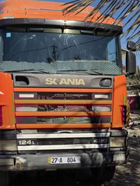 شاحنة • للبيع