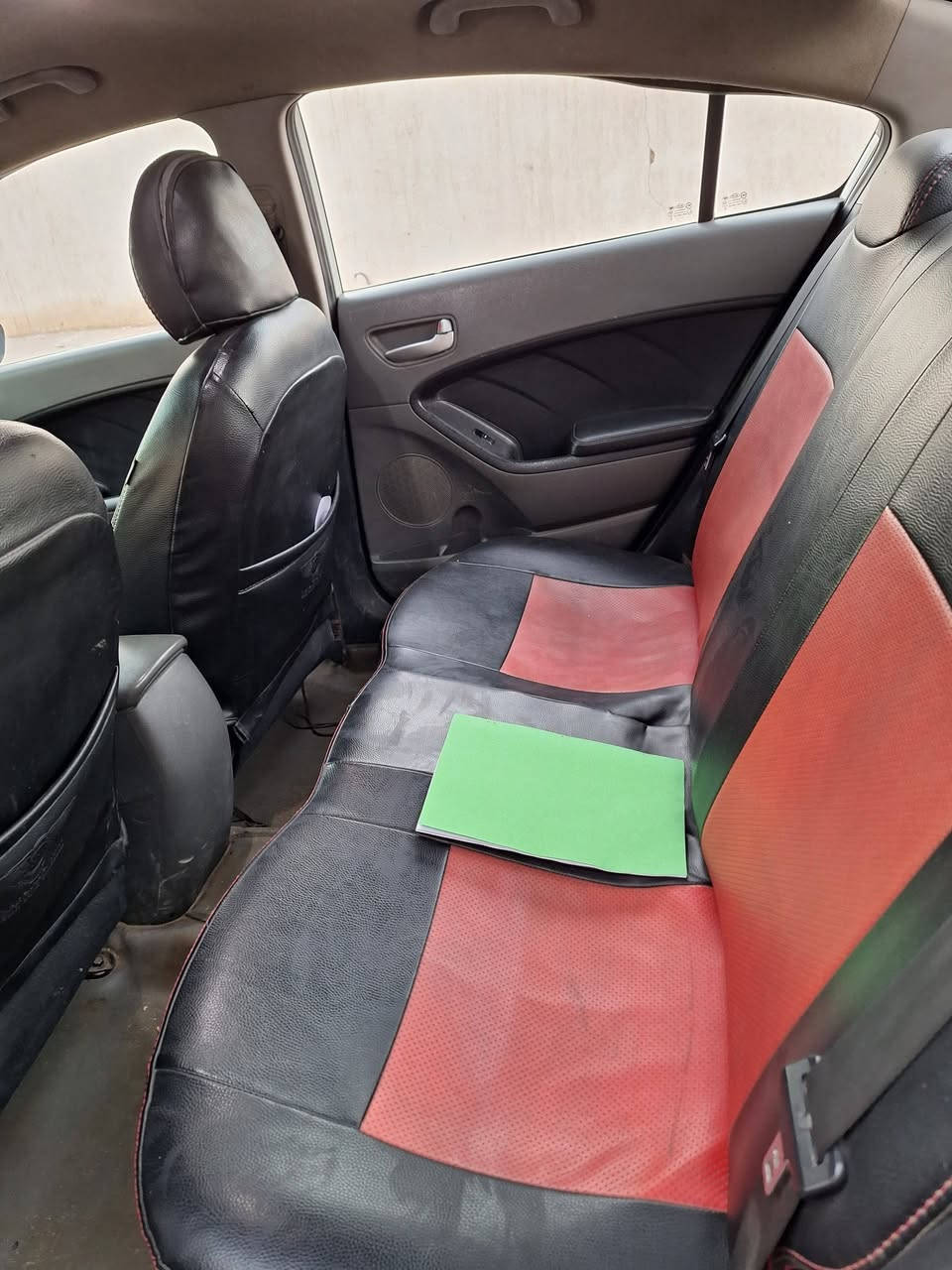 سيراتو 2017 مكفولة ماشية 110
'سنوية ساقطة اربيل . مكاني نجف حي المكرمة.

ابيع مع تكاليف المداور على المشتري 

مكينة 1600 

السعر 125 ورقة.
موبايل واتس اب***********
