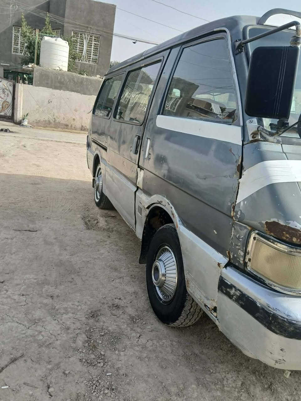 السلام عليكم كيا بستا 94 للبيع مكينه وكير واكسن خير من لله حداديه نضيفه تايراته زينات سياره مال جناي جاهزه  بيه وكاله عامه من الشتريت منه تروح يسويلك وكاله بيه سنويه مصفره مرور وهئيه مامسجله  نافذه كهربائيات كله شغاله سعر 26 بيه مجال  مكانه بابل القاسم ***********
