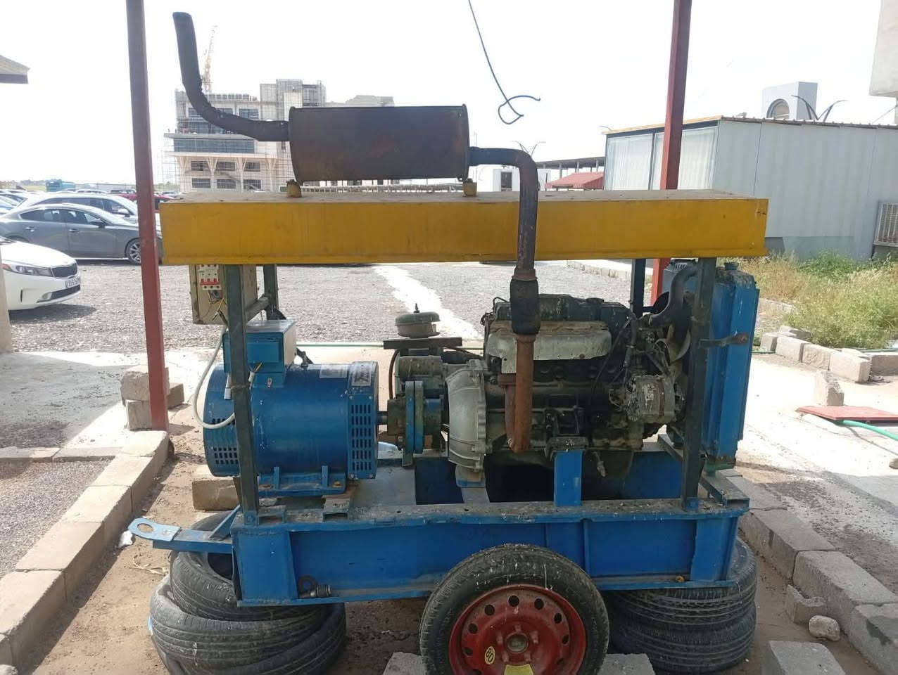 مولدة (15-25 KVA) نظيفة جداً وشغالة بشرط الفحص.
​النوع: محرك ديزل تبريد راديتر مع دينامو أزرق.
​الحالة: المولد بحالة جيدة جداً، مع لوحة تحكم كاملة بمقاييس الأمبير والفولت. ينطيك 120 امبير
​المميزات: سهلة النقل (محمولة على شاصي وإطارات)، اقتصادية بالوقود، ومناسبة جداً للبيوت الكبيرة أو مواقع
 العمل.
​الموقع: موصل ايسر 
السعر 16 ورقة وبيها مجال للتواصل خاص


**إذا كنت صاحب هذا الإعلان وتريد حذفه لأي سبب، رجاءا أرسل رسالة إلى الدعم الفني**