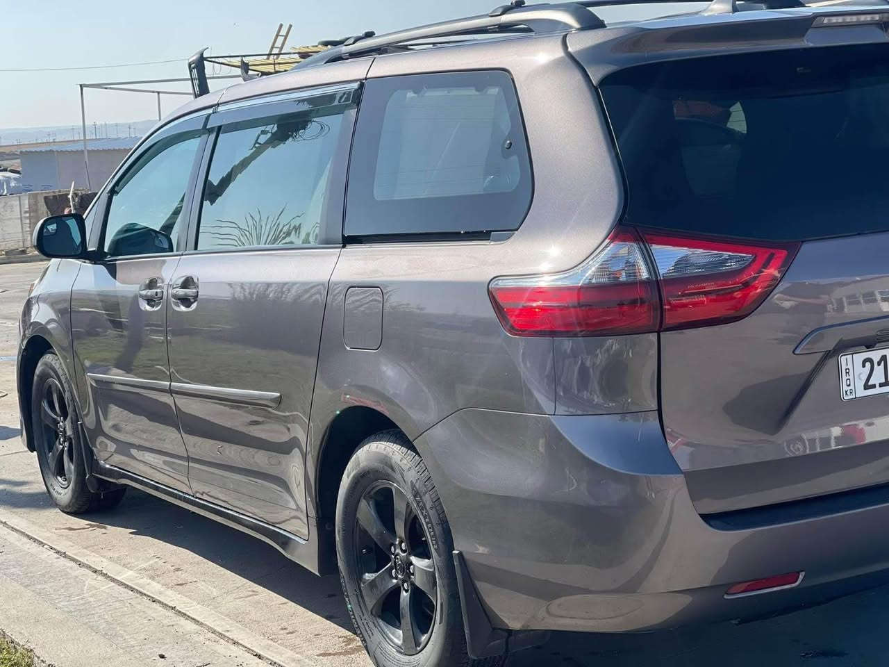 تويتا سينا 2020 
للبيع او مراوسة 
سيارة بيها قطعة صبغ 
وقطعتين تبديل شركة نفس اللون 
سيارة مال بيت حلوة ونظيفة مو مشتغلة على الخط ماشية 123 km
مواصفات LE
سعر 225
للاستفسار   *********** واتس أربيل, العراق
