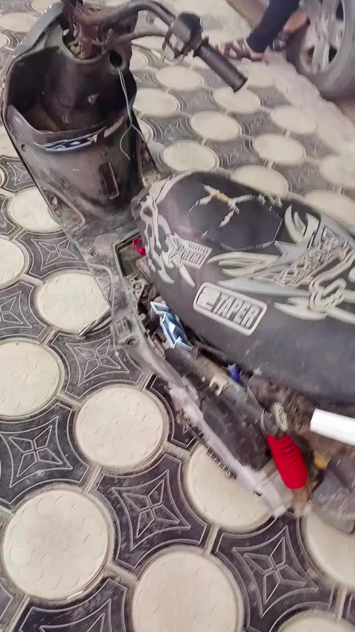 سلام عليكم دراجه ماكس   عدله  البيع ستفسار رقم الهاتف ***********  بغداد
