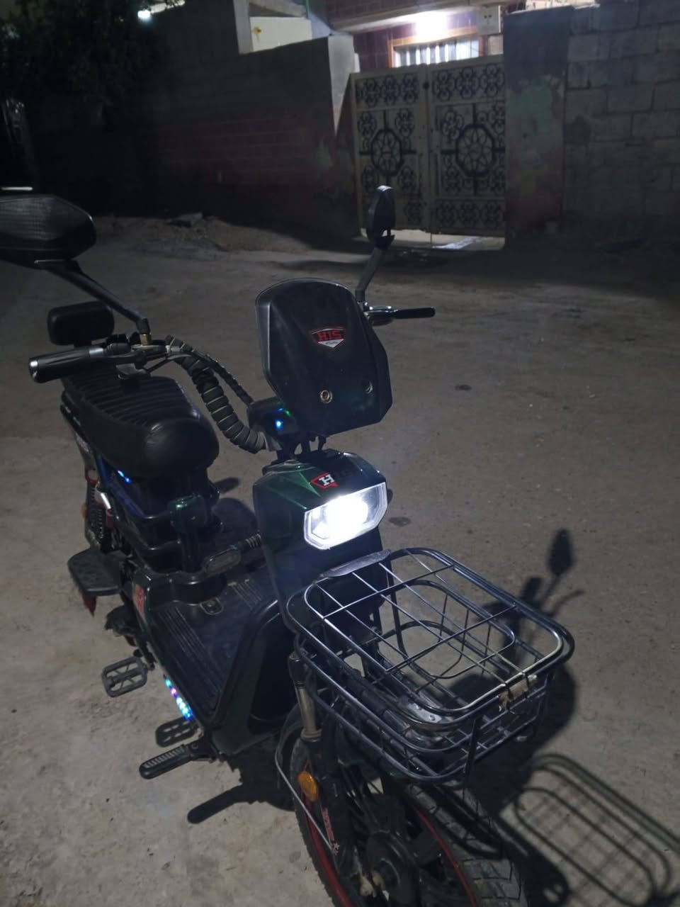 دراجه شحن نضيفه حلوه بكان ديالى بعقوبه بهرز السعر 450وبي مجال قليل


**إذا كنت صاحب هذا الإعلان وتريد حذفه لأي سبب، رجاءا أرسل رسالة إلى الدعم الفني**