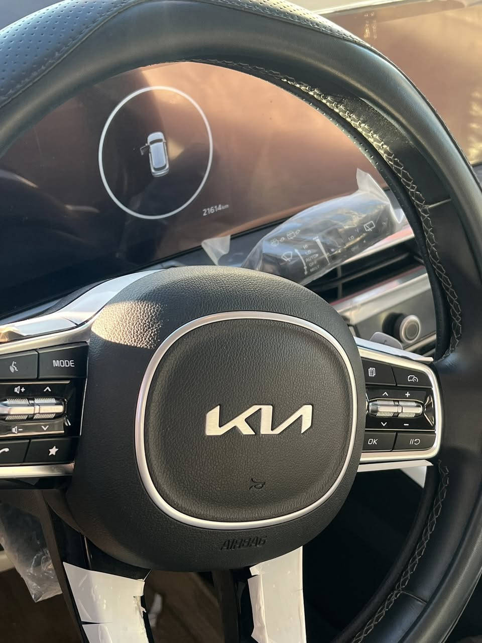 سورنتو ٢٤كفاله من الصبغ فقط رصعه شويه بلباب موضحه بلصوره ماشيه ٢٢قابل للزياده. رقم بابل باسمي  
داتاشو 
ويل ١٩
بصمتين 
جان أربعه اوتو 
حساس ماسحه 
جنطه شفط عند إغلاق 
هواي مواصفات 
للاستفسار 
***********
***********
سعره ٣٢٠ بيه مجال 
مكانه بابل
