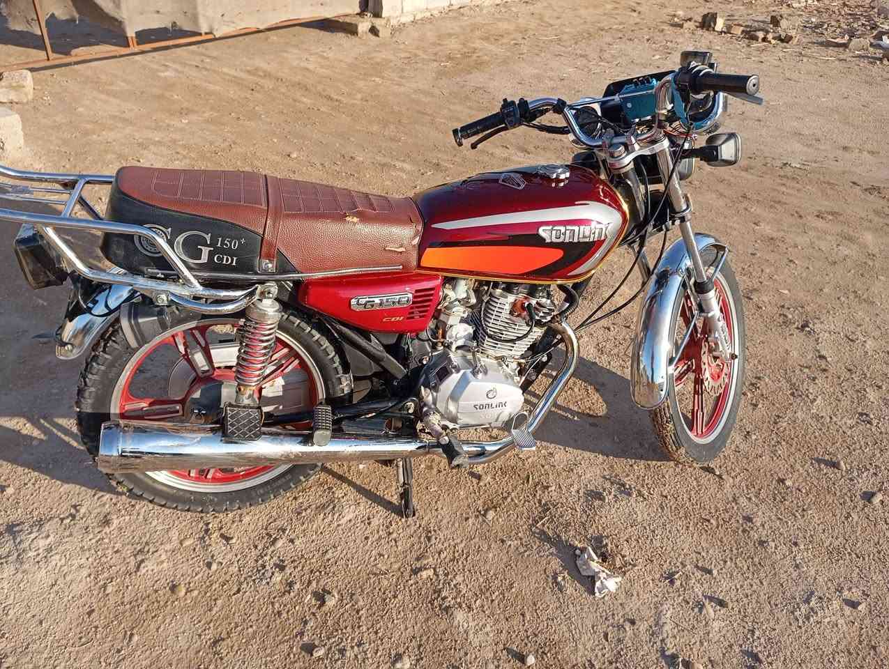 السلام عليكم اخوان دراجه سيفان للبيع اوراق اصولي كفاله عامه السعر650 وبيها مجال مكاني بابل نيل تواصل
 ***********
*********** هذه بي واتساب
