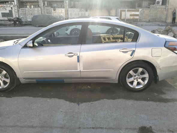 سلام عليكم نيسان التما 2008 خليجي رقم بابل بيه صبغ صفحة السايق اثر شخط بدون حادث سعره 78 وبيه مجال مكان السياره بغداد  
***********
