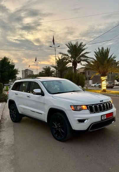 جيب موديل 2022 
وارد امريكي جاملغ وبنيد وجاملغ ثاني ربع منه مباوك كلير فقط 
راس شاصي سحب فقط
موصفات فول فئه لمتد 
بصمه ابواب وتشغيل 
فتحه سقف 
فور ويل ماوس 
محرك 3600
كشن جلد وكهرباء تدفئه كشن 
تحكم فول 
كامرا دواره 
ماشيه 70 
مكان سياره بغداد السيديه 
سعر 23 ونص وماكو هيج سعر ومديل 
***********
