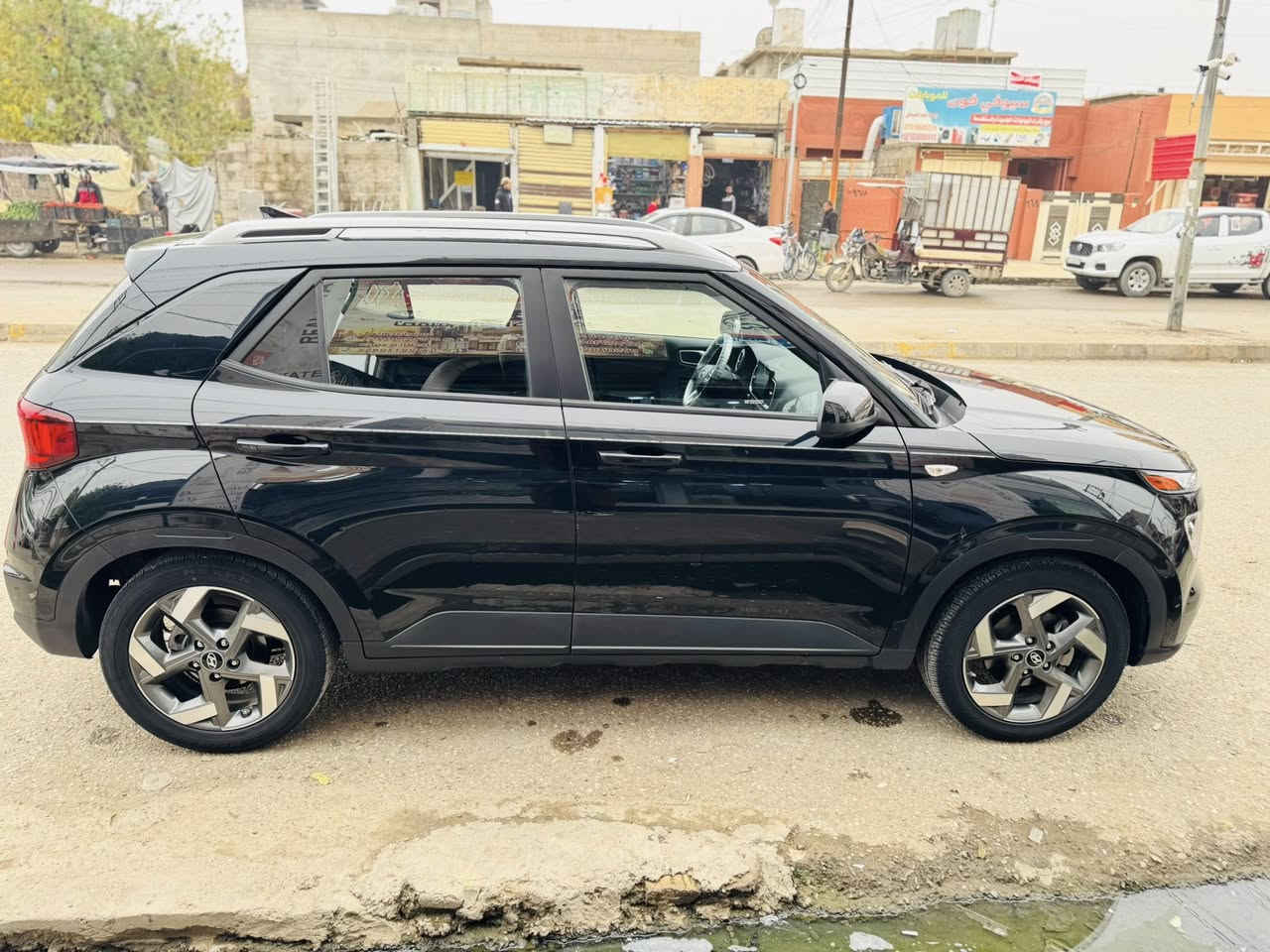 موديل 22 بدون صبغ
مكانها موصل 
السعر 132وبيها مجال 
***********
